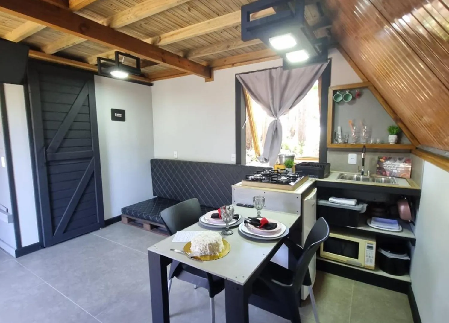 Pousada Rosa Shanti, Cafe Da Manha Opcional, Apenas 4 Cabanas, Piscina, Estacionamento Privativo, Area De Festas Com Churrasqueira E Cervejeira, Cantinho Da Fogueira, Localizado Junto A Natureza Praia do Rosa