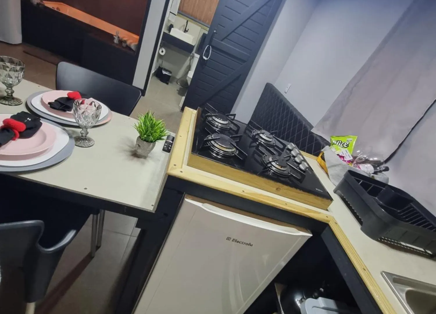 Pousada Rosa Shanti, Cafe Da Manha Opcional, Apenas 4 Cabanas, Piscina, Estacionamento Privativo, Area De Festas Com Churrasqueira E Cervejeira, Cantinho Da Fogueira, Localizado Junto A Natureza Praia do Rosa 0*,