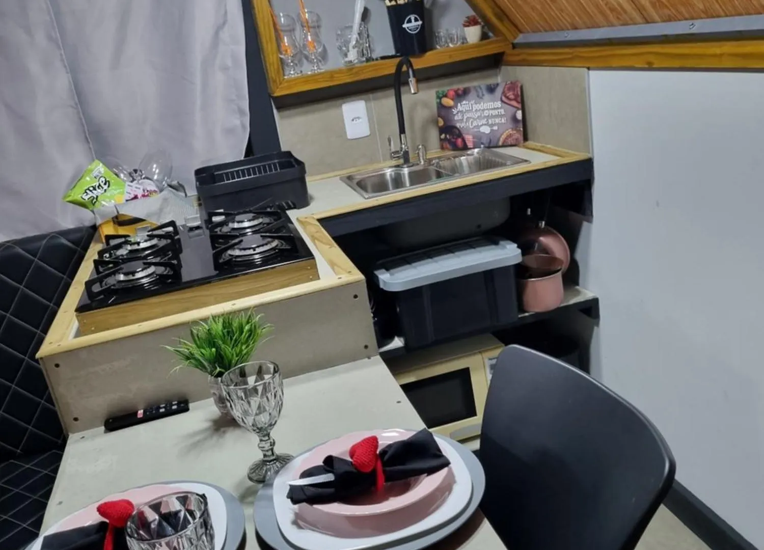 Pousada Rosa Shanti, Cafe Da Manha Opcional, Apenas 4 Cabanas, Piscina, Estacionamento Privativo, Area De Festas Com Churrasqueira E Cervejeira, Cantinho Da Fogueira, Localizado Junto A Natureza Praia do Rosa 0*,