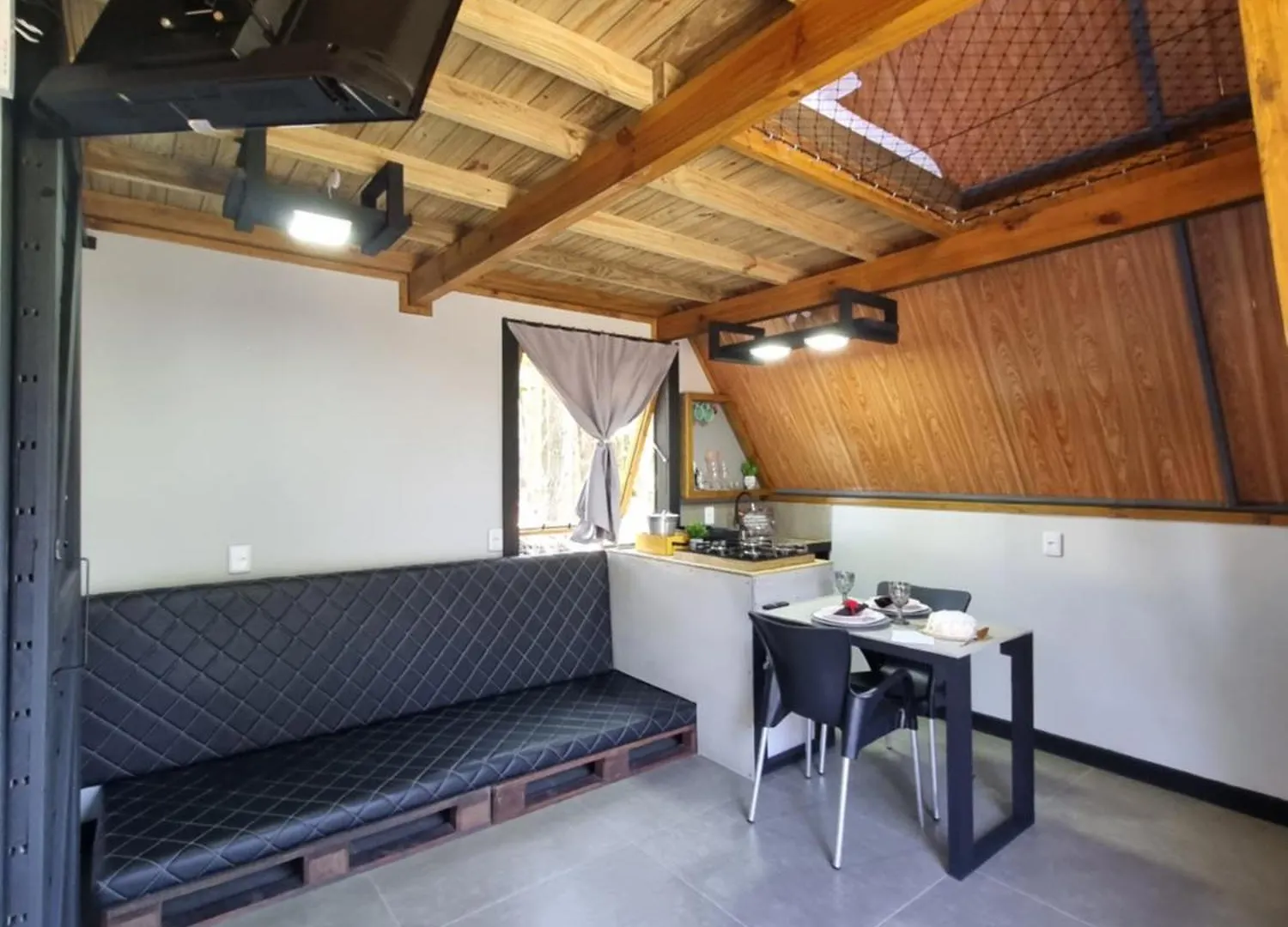 Pousada Rosa Shanti, Cafe Da Manha Opcional, Apenas 4 Cabanas, Piscina, Estacionamento Privativo, Area De Festas Com Churrasqueira E Cervejeira, Cantinho Da Fogueira, Localizado Junto A Natureza Praia do Rosa 0*,  Brazylia