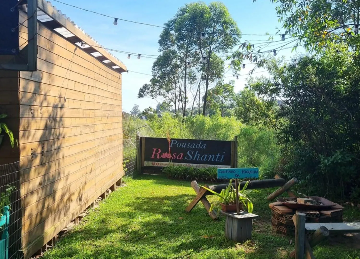 Locanda Pousada Rosa Shanti, Cafe Da Manha Opcional, Apenas 4 Cabanas, Piscina, Estacionamento Privativo, Area De Festas Com Churrasqueira E Cervejeira, Cantinho Da Fogueira, Localizado Junto A Natureza Praia do Rosa